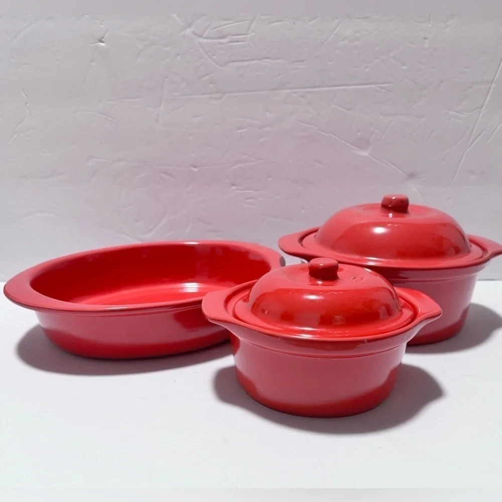 Made In Portugal Stoneware Watermelon Colored 5 Piece Baking Set